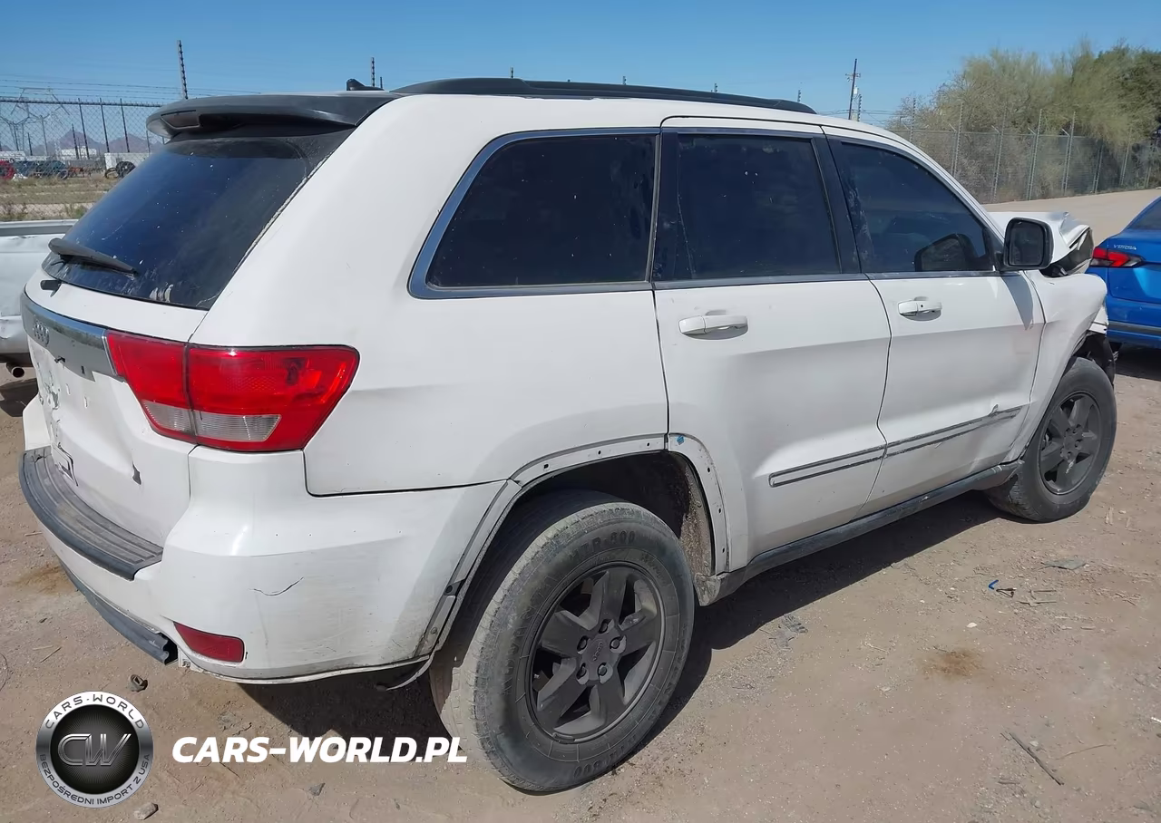 2011 Jeep Grand Cherokee Laredo VIN:1J4RS4GG8BC709962 - 4