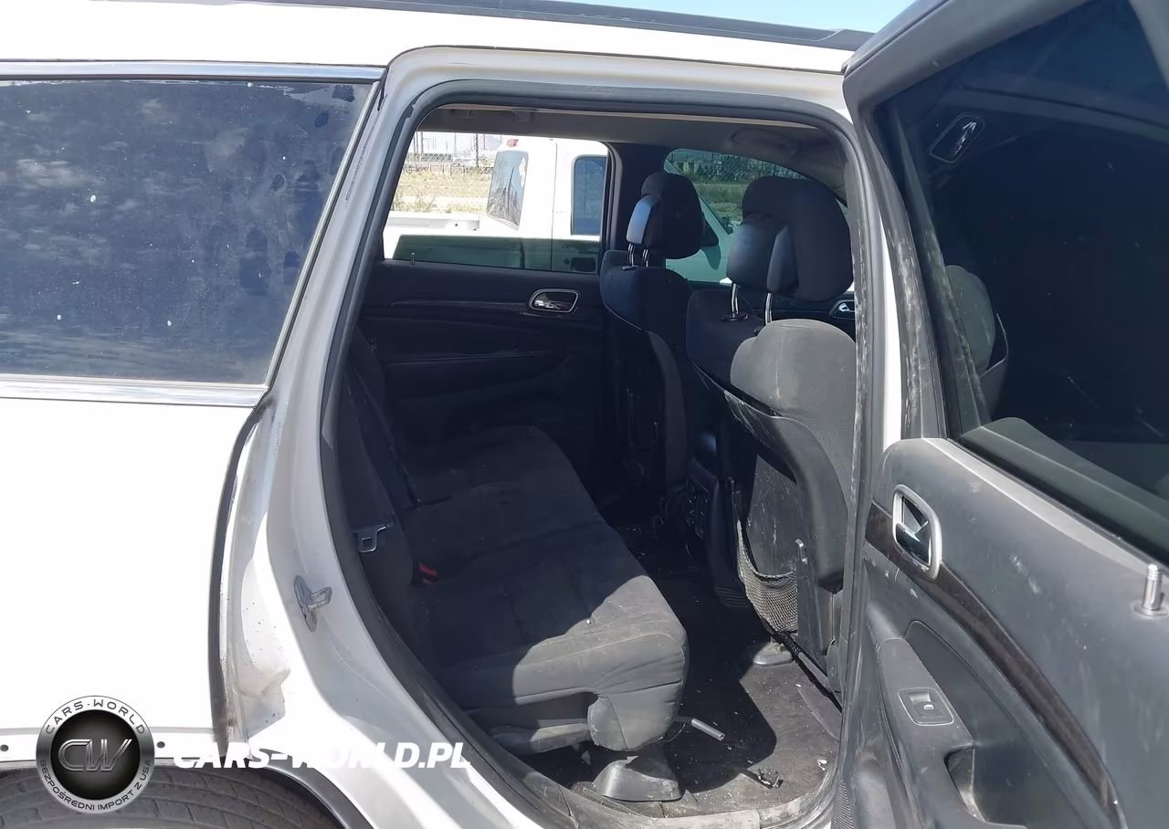 2011 Jeep Grand Cherokee Laredo VIN:1J4RS4GG8BC709962 - 8