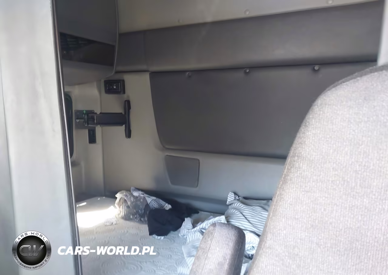 2019 International Lt VIN:3HSDZAPR7KN318085 - 7