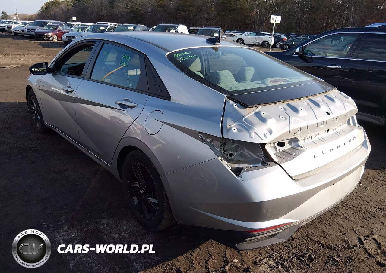 2022 Hyundai Elantra Sel VIN:5NPLS4AG5NH075085 - 3