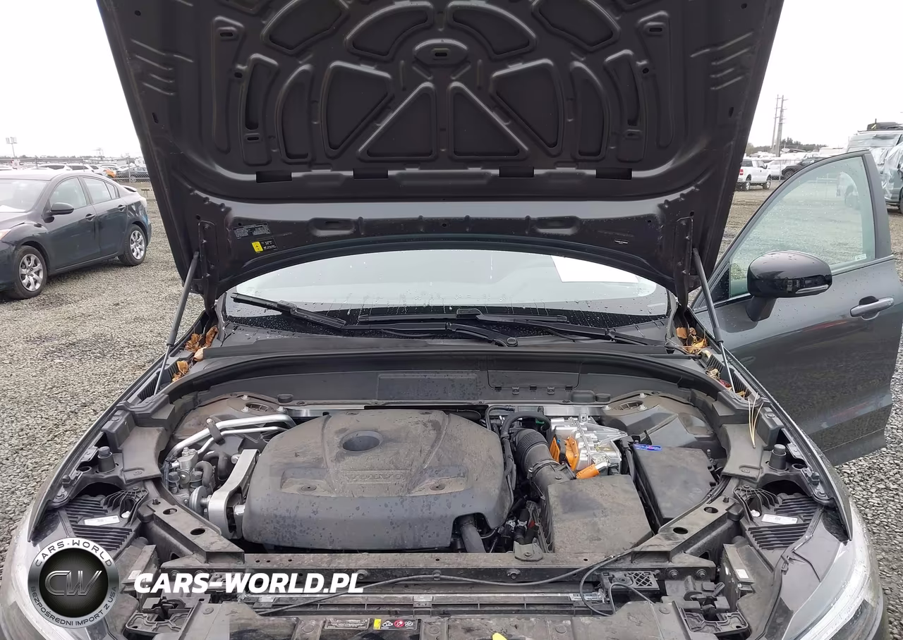 2025 Volvo Xc60 Plug-In Hybrid Core, T8 Awd Electric-Gasoline, Dark VIN:YV4H60RJ4S1008030 - 10