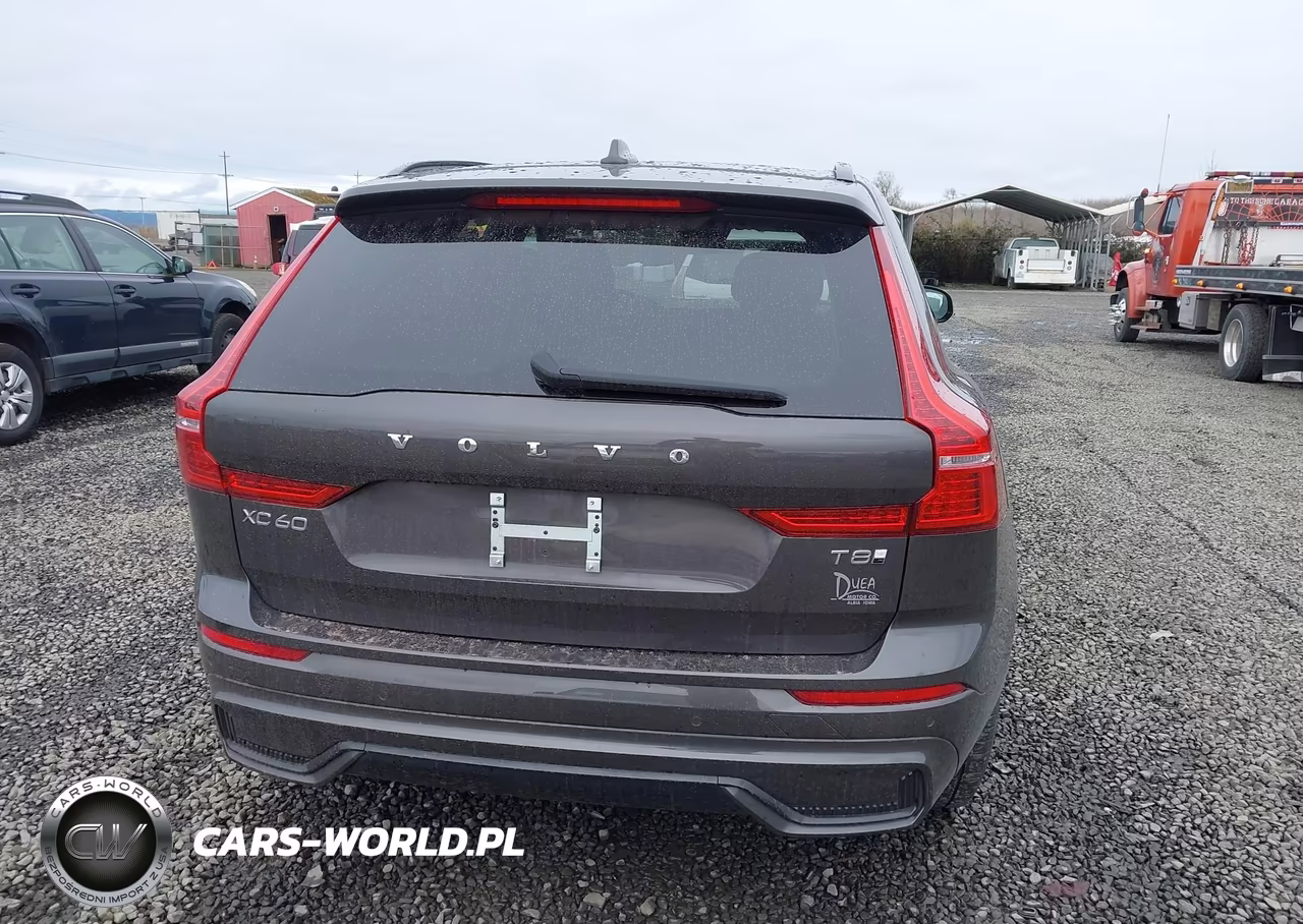 2025 Volvo Xc60 Plug-In Hybrid Core, T8 Awd Electric-Gasoline, Dark VIN:YV4H60RJ4S1008030 - 16