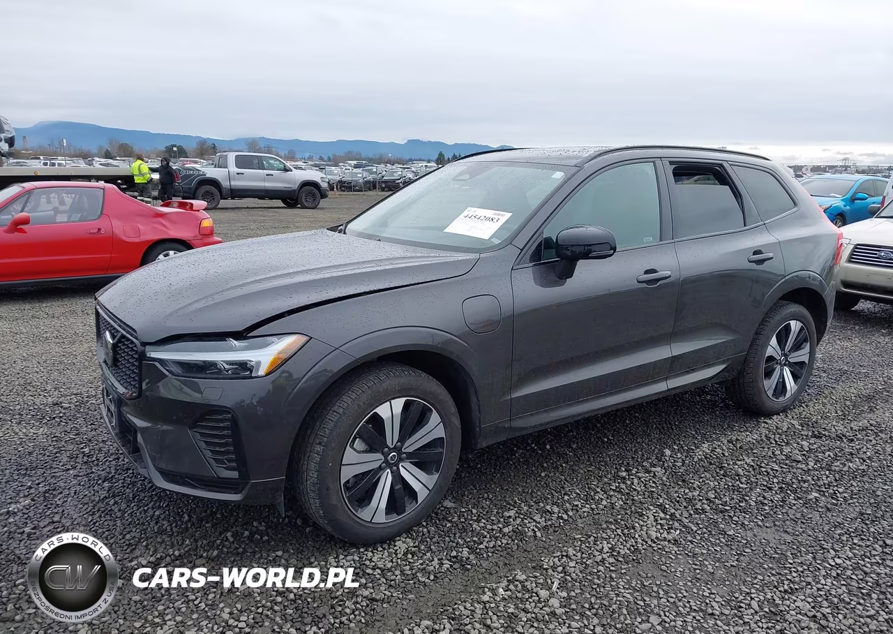 2025 Volvo Xc60 Plug-In Hybrid Core, T8 Awd Electric-Gasoline, Dark VIN:YV4H60RJ4S1008030 - 2