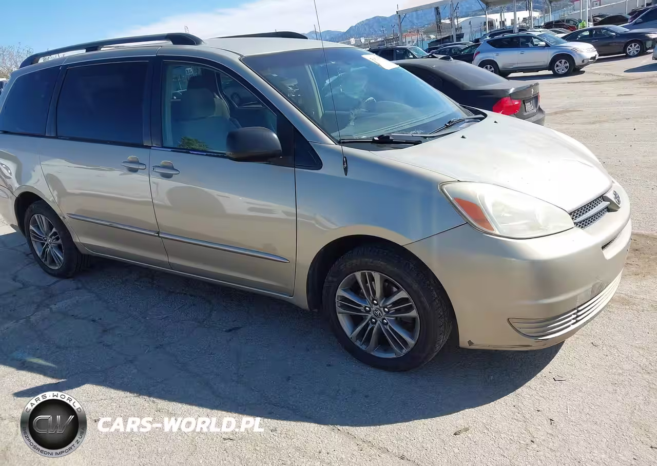 2004 Toyota Sienna Le