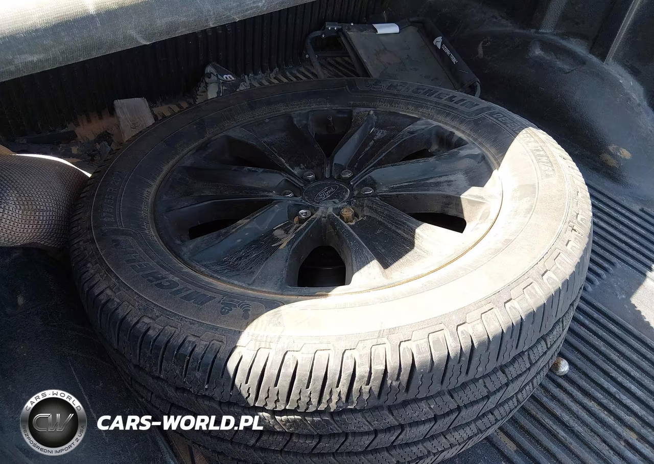 2020 Ford F-150 Xlt VIN:1FTEW1CP8LFA71418 - 12