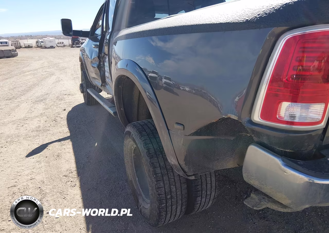 2017 Ram 3500 Laramie 4X4 8' Box VIN:3C63RRJL0HG546361 - 19
