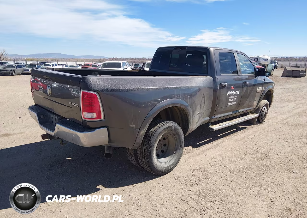 2017 Ram 3500 Laramie 4X4 8' Box VIN:3C63RRJL0HG546361 - 4