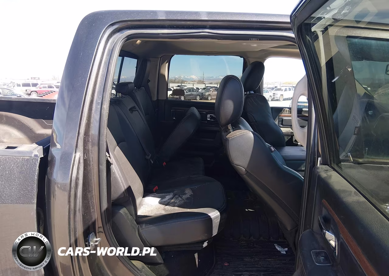 2017 Ram 3500 Laramie 4X4 8' Box VIN:3C63RRJL0HG546361 - 8