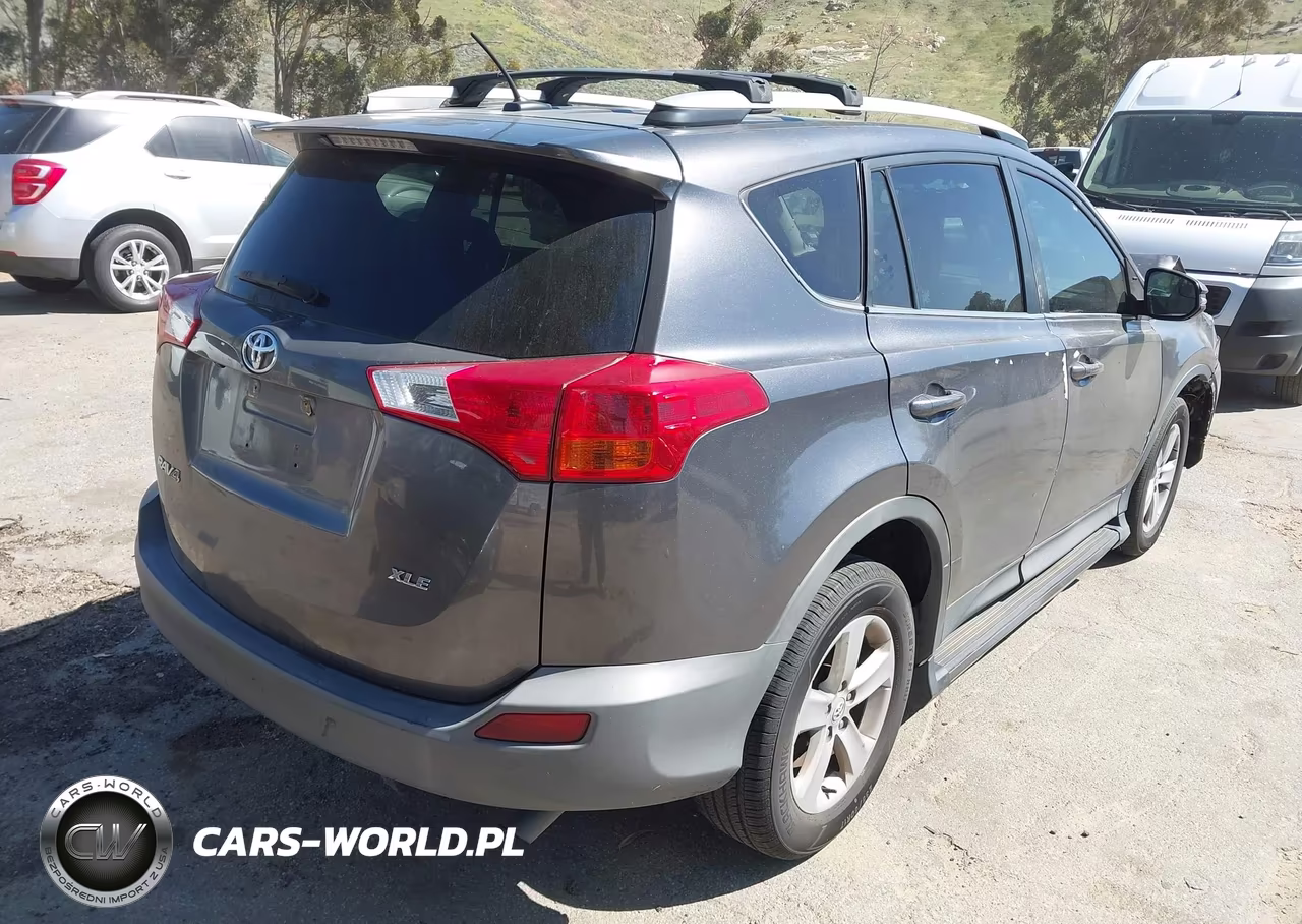 2014 Toyota Rav4 Xle VIN:2T3WFREV3EW126051 - 4