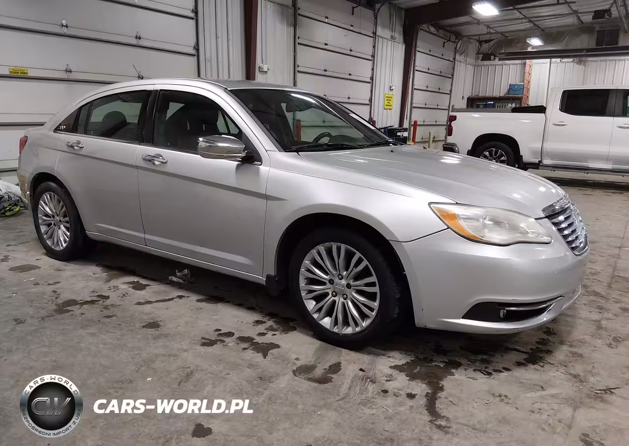 2011 Chrysler 200 Limited