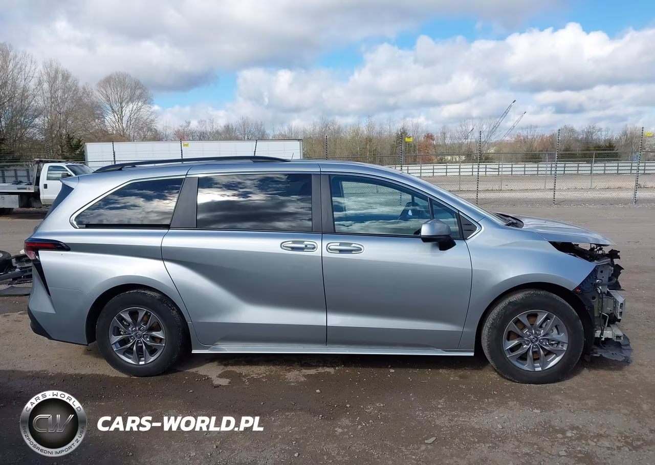 2024 Toyota Sienna Le VIN:5TDKSKFC4RS148968 - 14