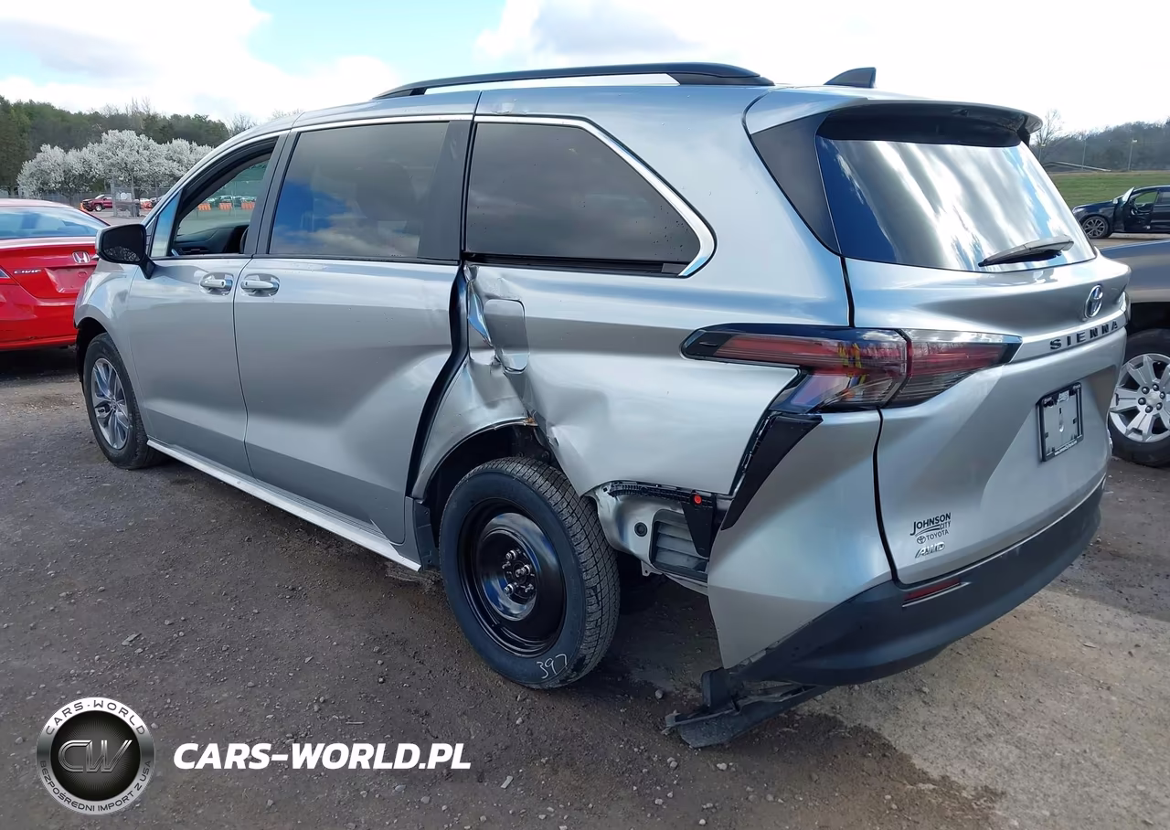 2024 Toyota Sienna Le VIN:5TDKSKFC4RS148968 - 3