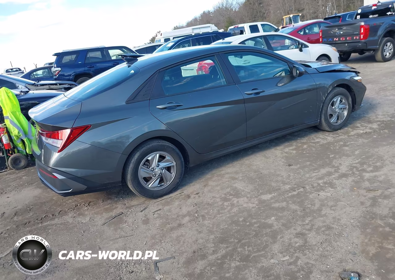 2025 Hyundai Elantra Se VIN:KMHLL4DG3SU865474 - 4