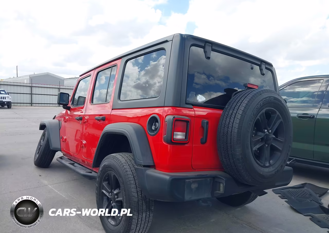 2020 Jeep Wrangler Unlimited Sport Altitude 4X4 VIN:1C4HJXDG8LW341938 - 3