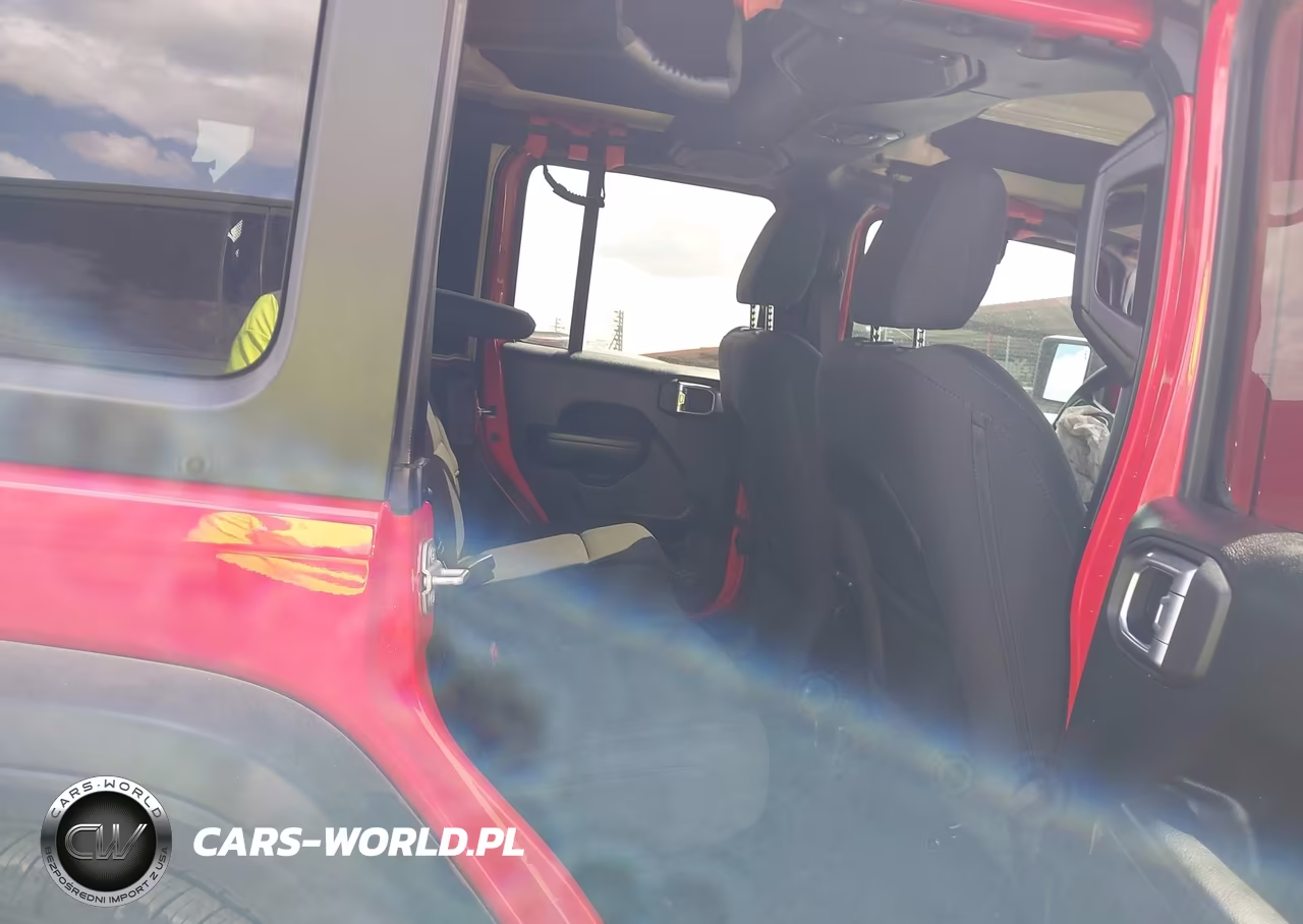 2020 Jeep Wrangler Unlimited Sport Altitude 4X4 VIN:1C4HJXDG8LW341938 - 8
