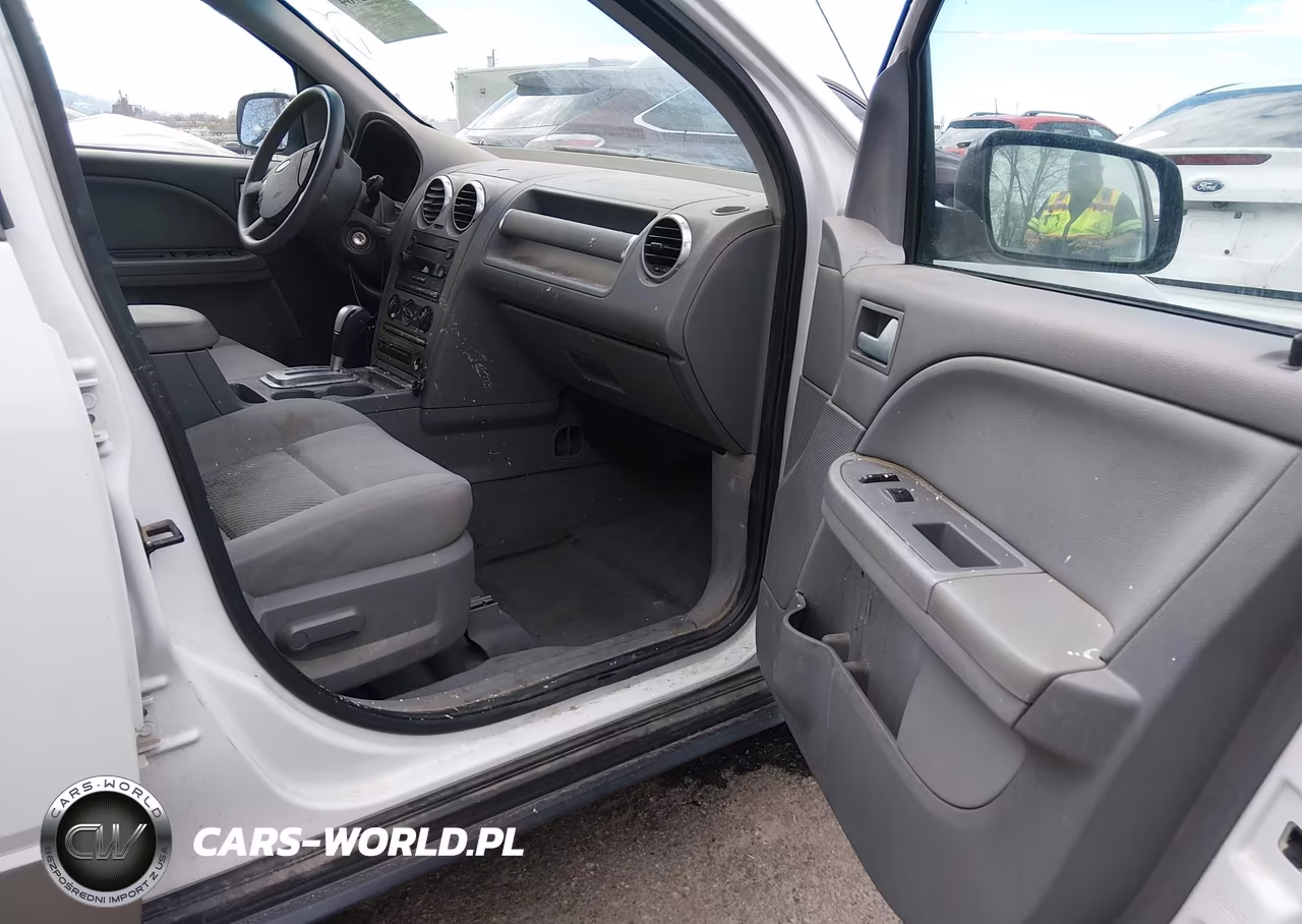 2005 Ford Freestyle Se VIN:1FMZK01155GA74064 - 5