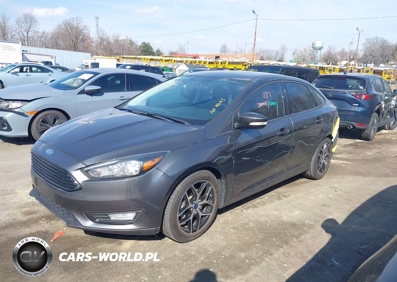 2017 Ford Focus Se VIN:1FADP3FEXHL266207 - 2