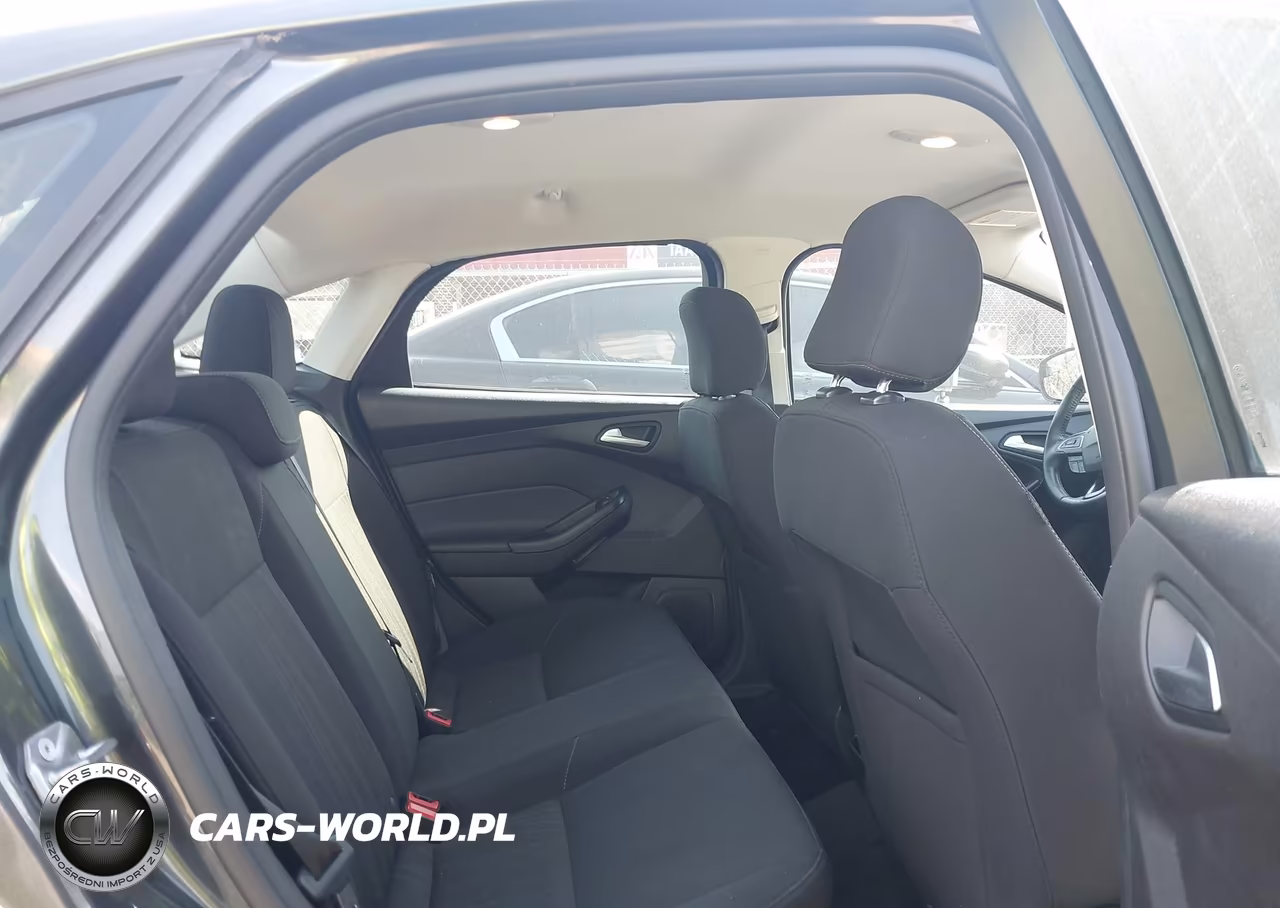 2017 Ford Focus Se VIN:1FADP3FEXHL266207 - 8