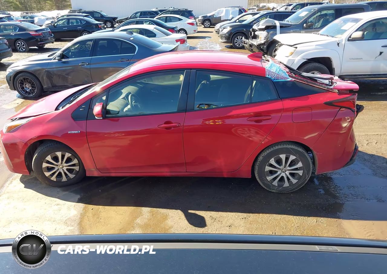 2021 Toyota Prius Le Awd-E VIN:JTDL9MFUXM3023892 - 14