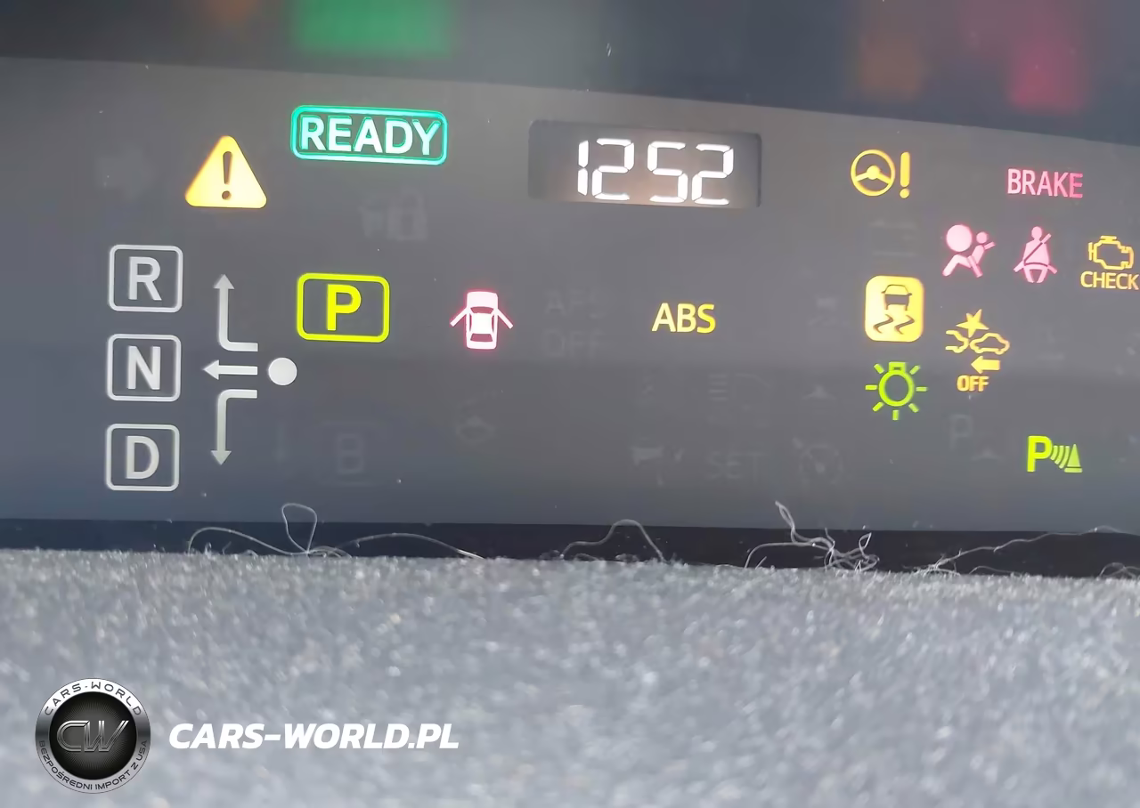 2021 Toyota Prius Le Awd-E VIN:JTDL9MFUXM3023892 - 7