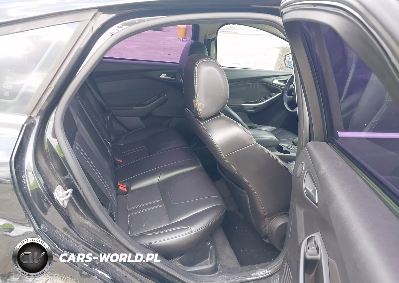 2014 Ford Focus Titanium VIN:1FADP3N24EL342068 - 8