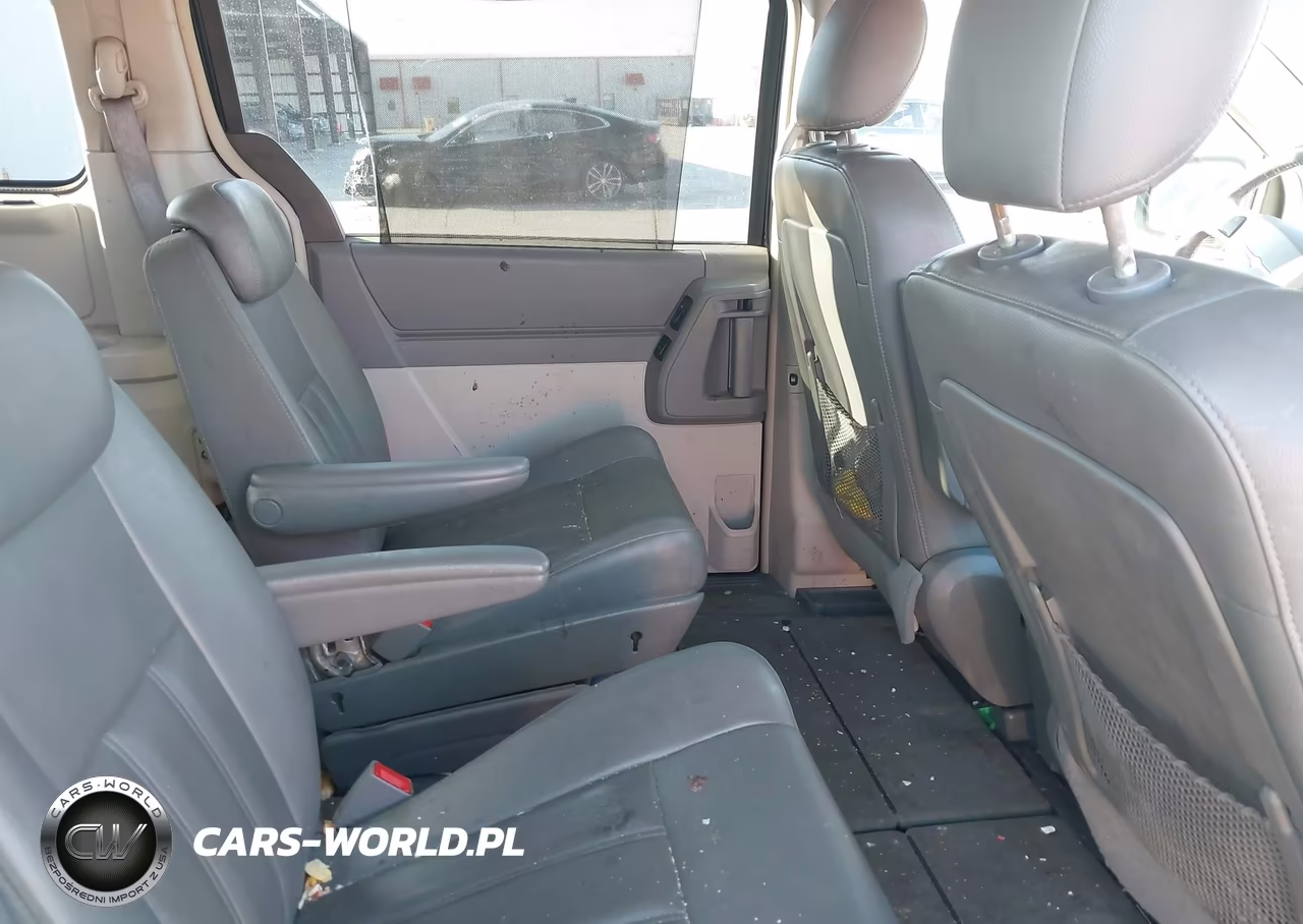 2009 Chrysler Town & Country Touring VIN:2A8HR54199R609866 - 8