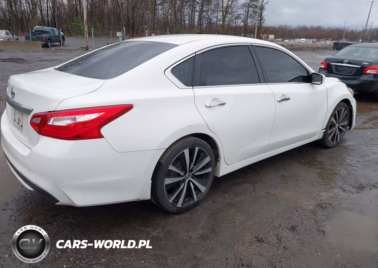 2017 Nissan Altima 2.5 S VIN:1N4AL3AP5HC284900 - 4