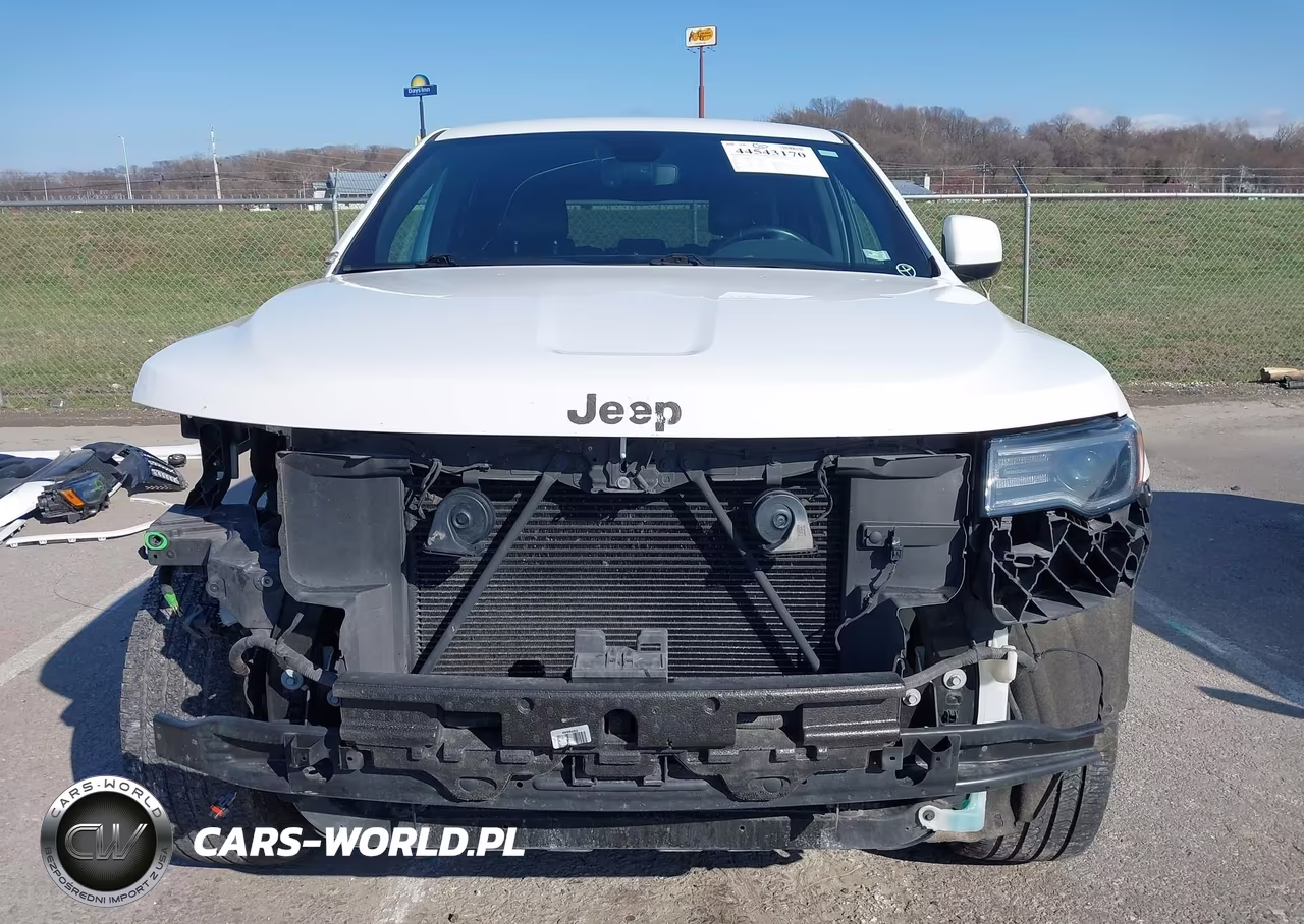 2020 Jeep Grand Cherokee Altitude 4X4 VIN:1C4RJFAG6LC385523 - 13