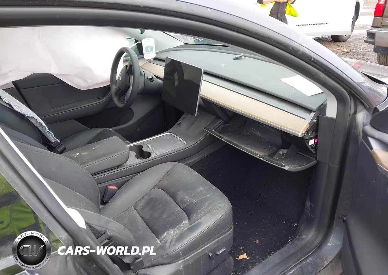 2023 Tesla Model Y Long Range VIN:7SAYGDEE1PA194785 - 5