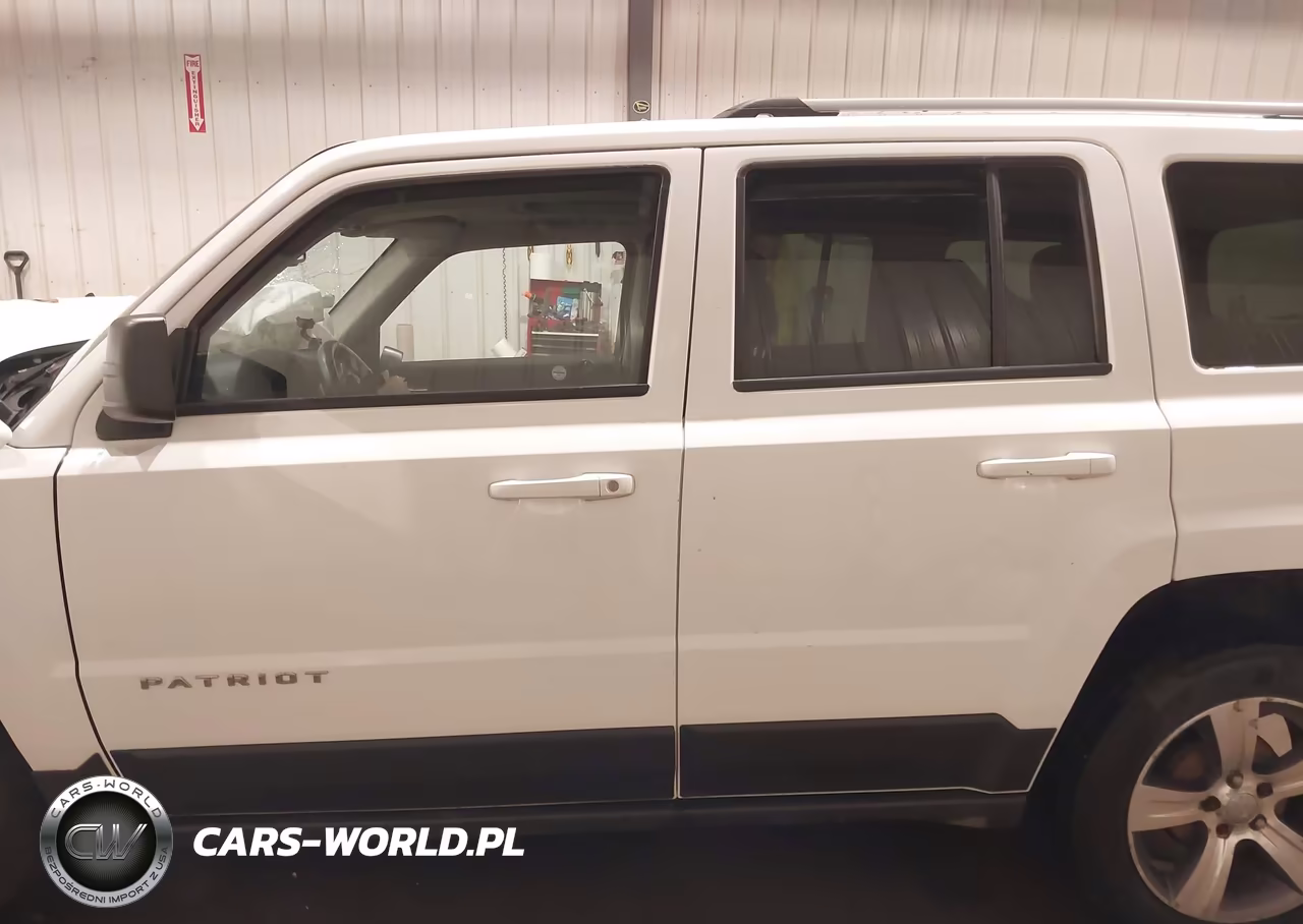 2016 Jeep Patriot High Altitude Edition VIN:1C4NJPFA7GD760523 - 15