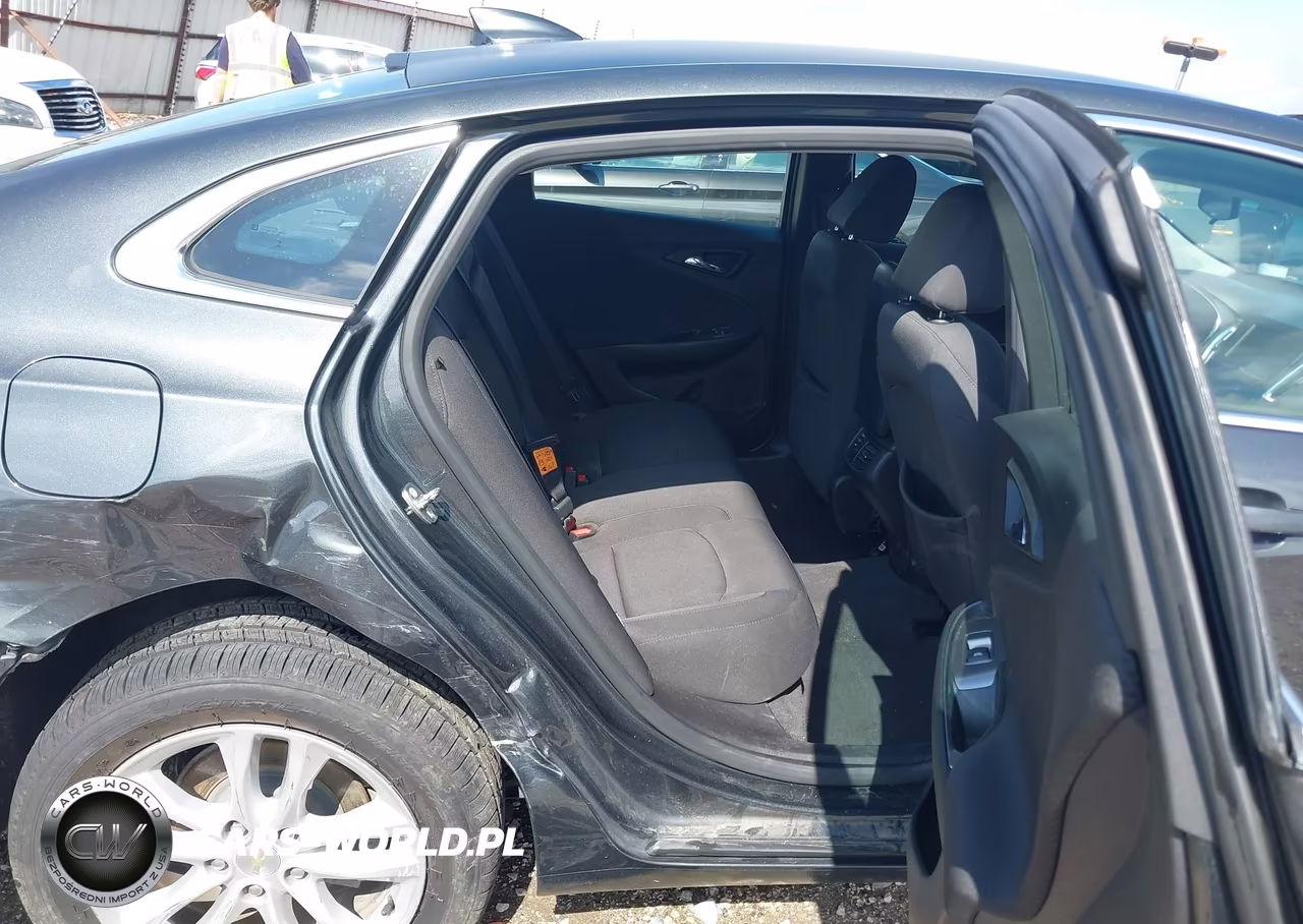 2018 Chevrolet Malibu Lt VIN:1G1ZD5ST6JF134101 - 8