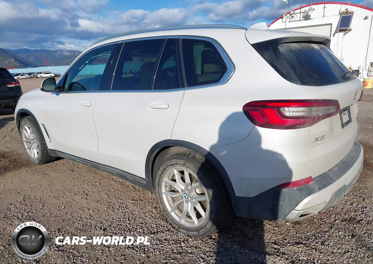 2019 BMW X5 xDrive40I VIN:5UXCR6C53KLL11838 - 3