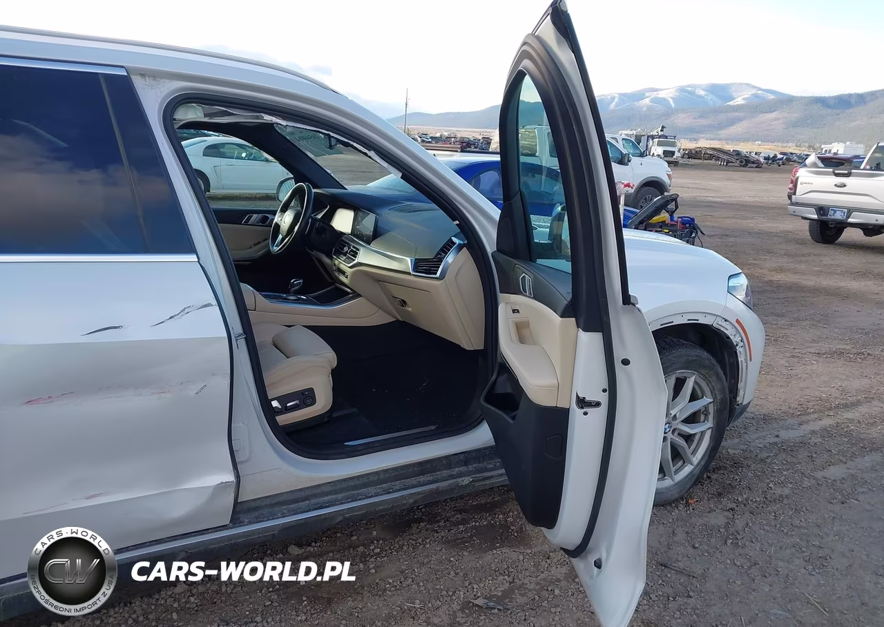 2019 BMW X5 xDrive40I VIN:5UXCR6C53KLL11838 - 5