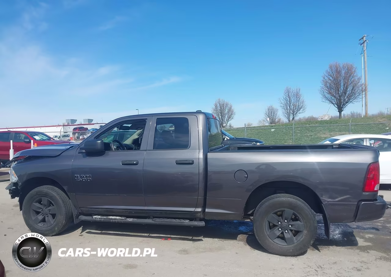 2018 Ram 1500 Express 4X4 6'4 Box VIN:1C6RR7FG4JS332109 - 15