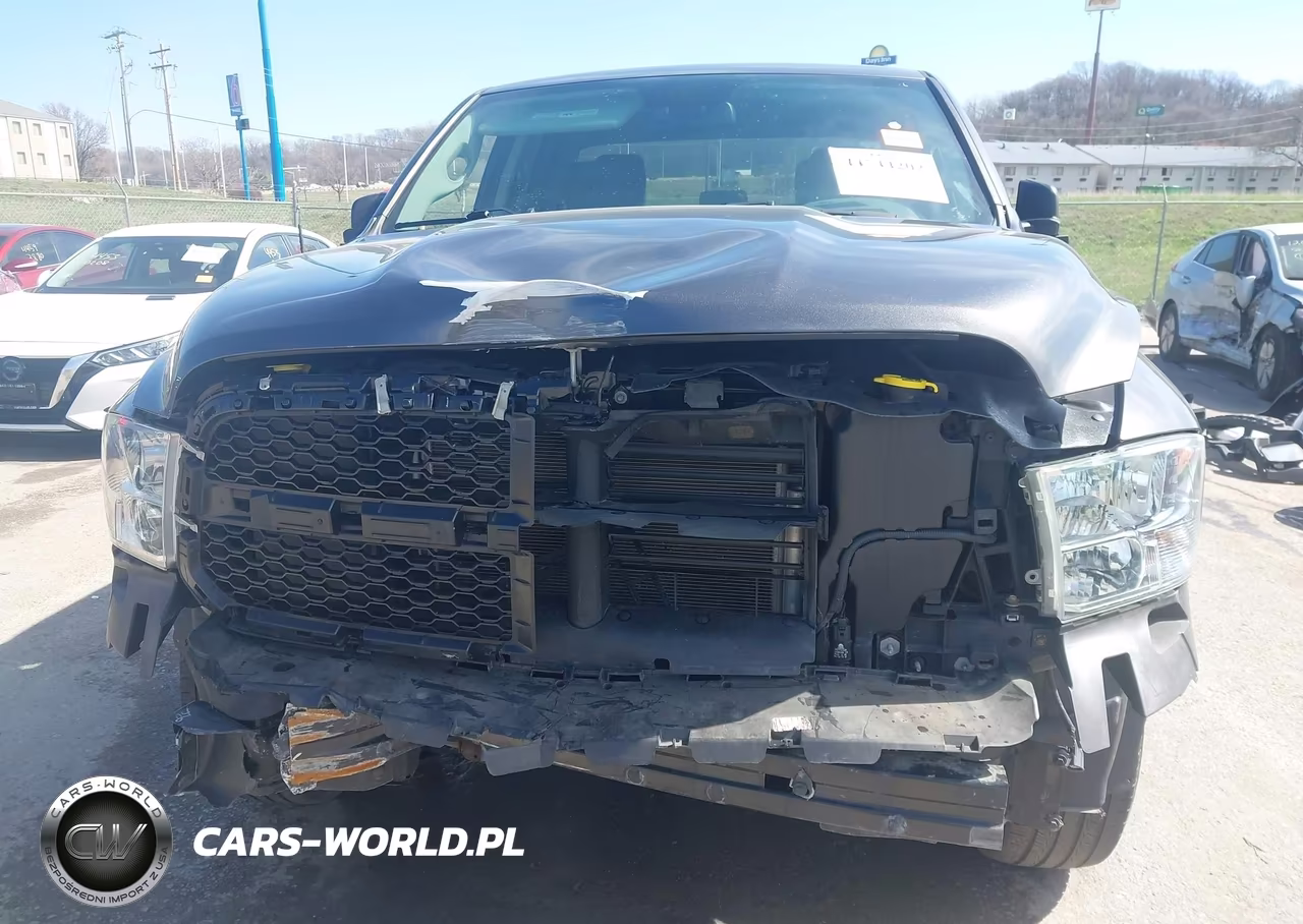 2018 Ram 1500 Express 4X4 6'4 Box VIN:1C6RR7FG4JS332109 - 6