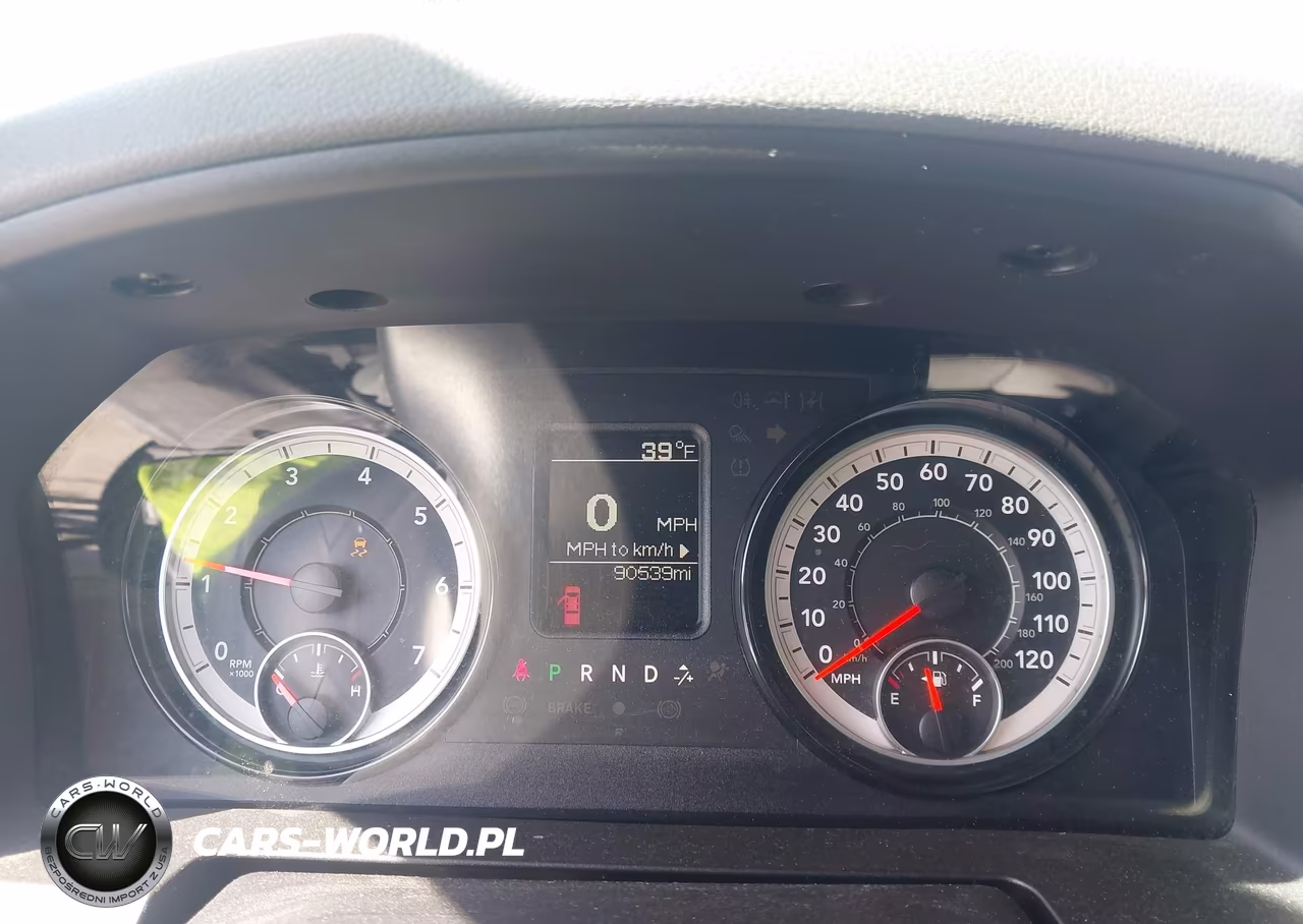 2018 Ram 1500 Express 4X4 6'4 Box VIN:1C6RR7FG4JS332109 - 7