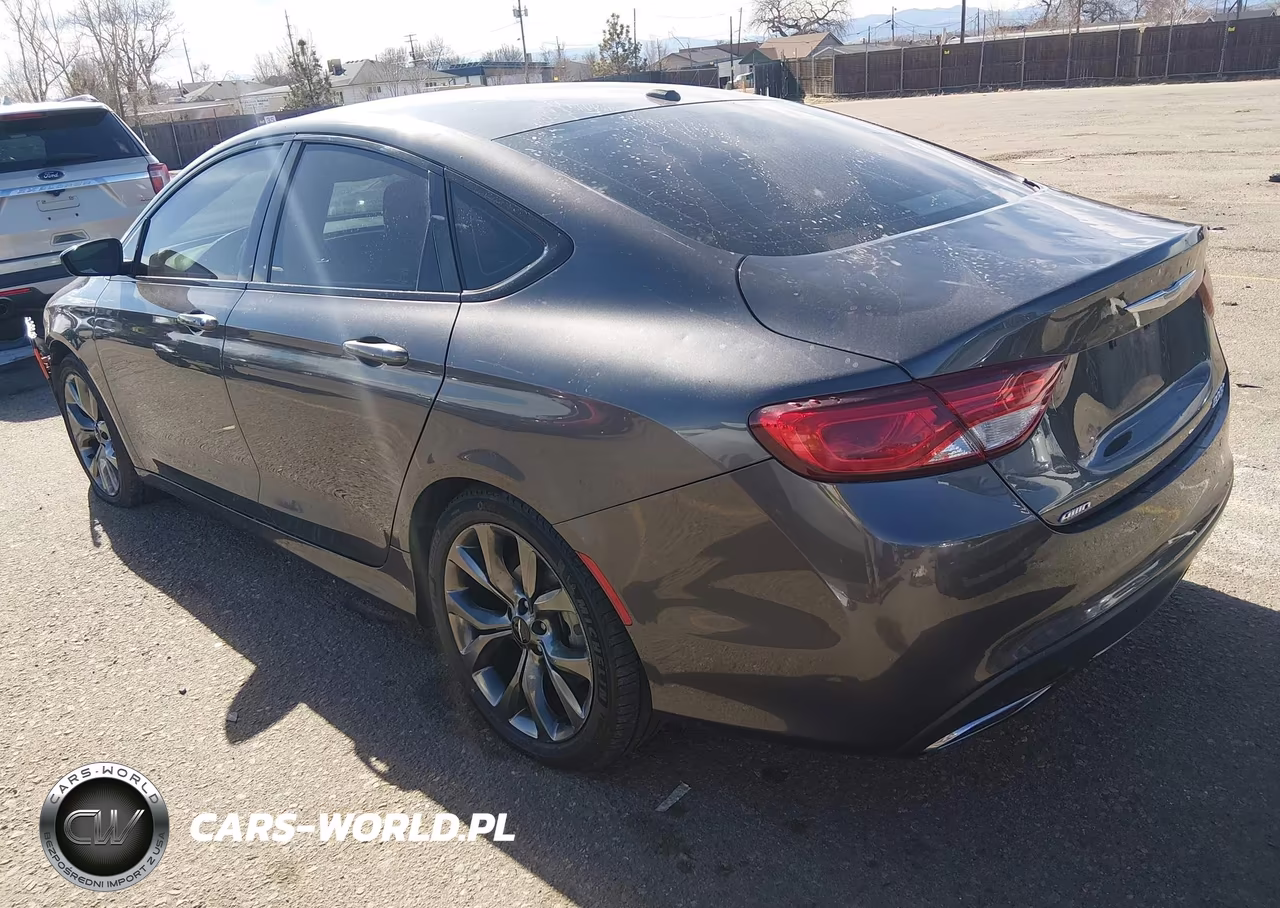 2015 Chrysler 200 S VIN:1C3CCCDG9FN583360 - 3