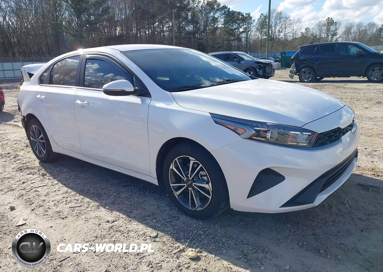 2024 Kia Forte Lxs