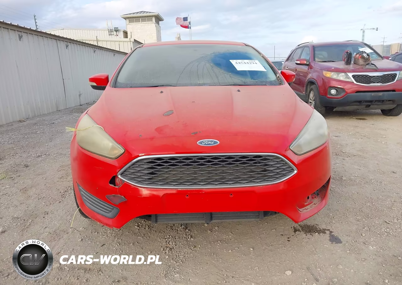 2016 Ford Focus Se VIN:1FADP3F25GL301322 - 11