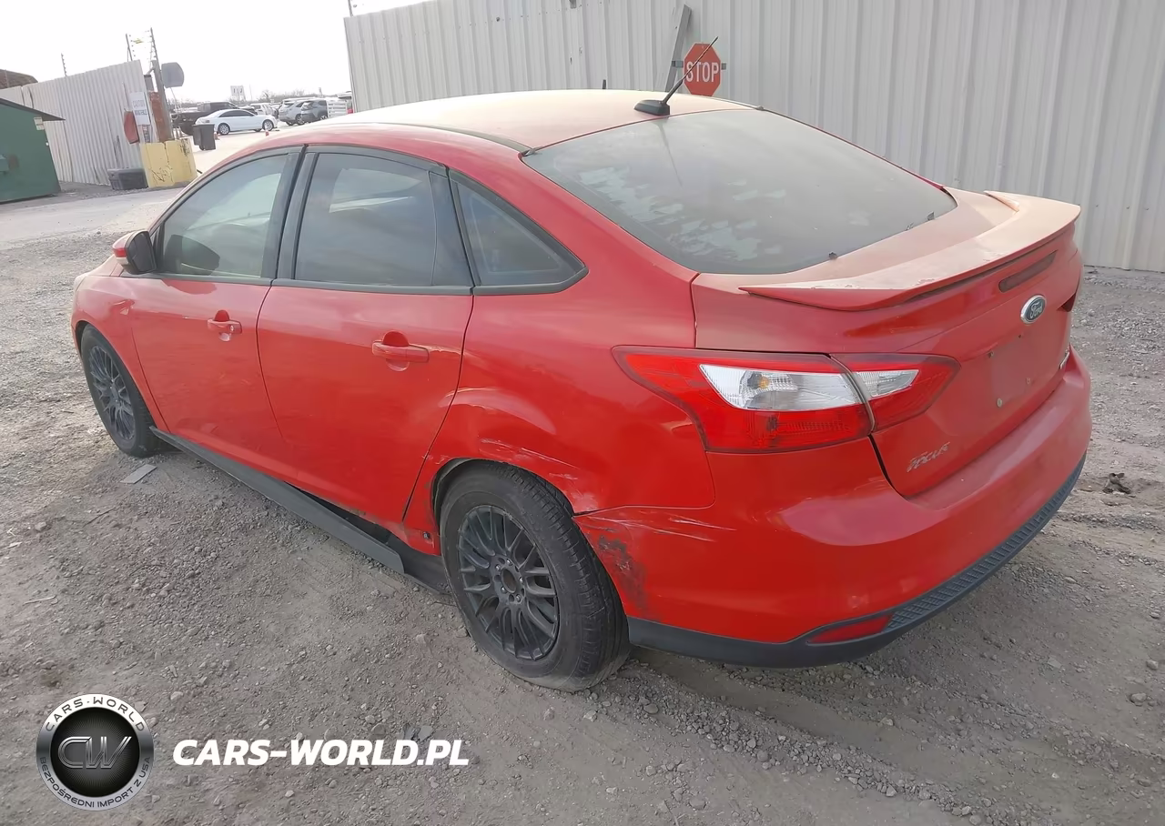 2016 Ford Focus Se VIN:1FADP3F25GL301322 - 3