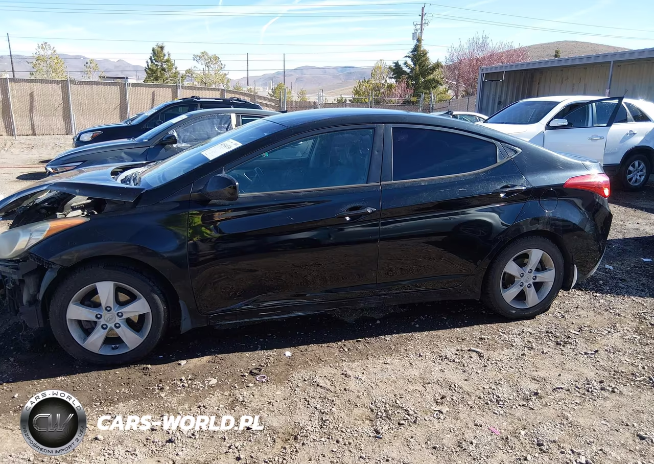 2013 Hyundai Elantra Gls-Limited VIN:KMHDH4AE3DU545342 - 15