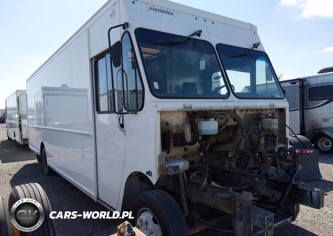 2013 Freightliner Chassis M Line Walk-In Van – zdjęcie 1 z 14