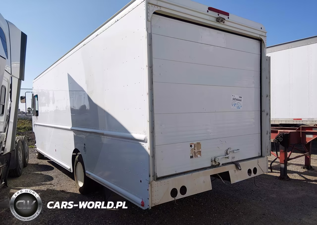 2013 Freightliner Chassis M Line Walk-In Van VIN:4UZAC3DV0DCFF6780 - 3