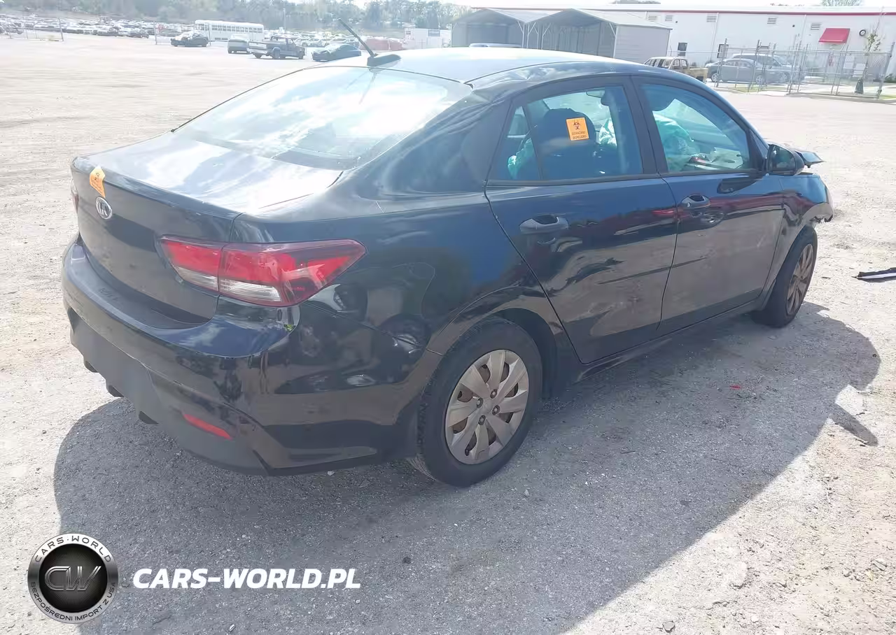 2018 Kia Rio Lx VIN:3KPA24AB4JE066405 - 4