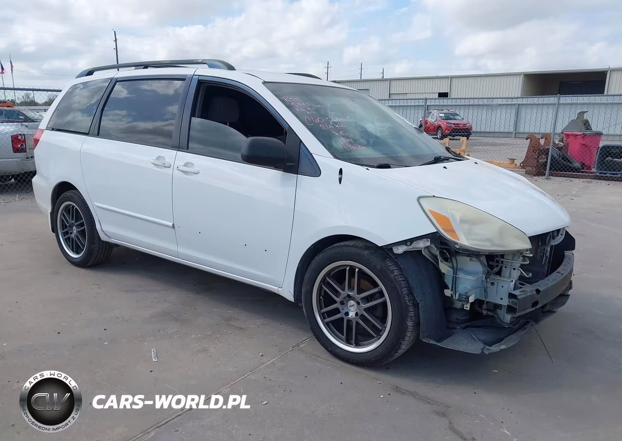 2004 Toyota Sienna Le