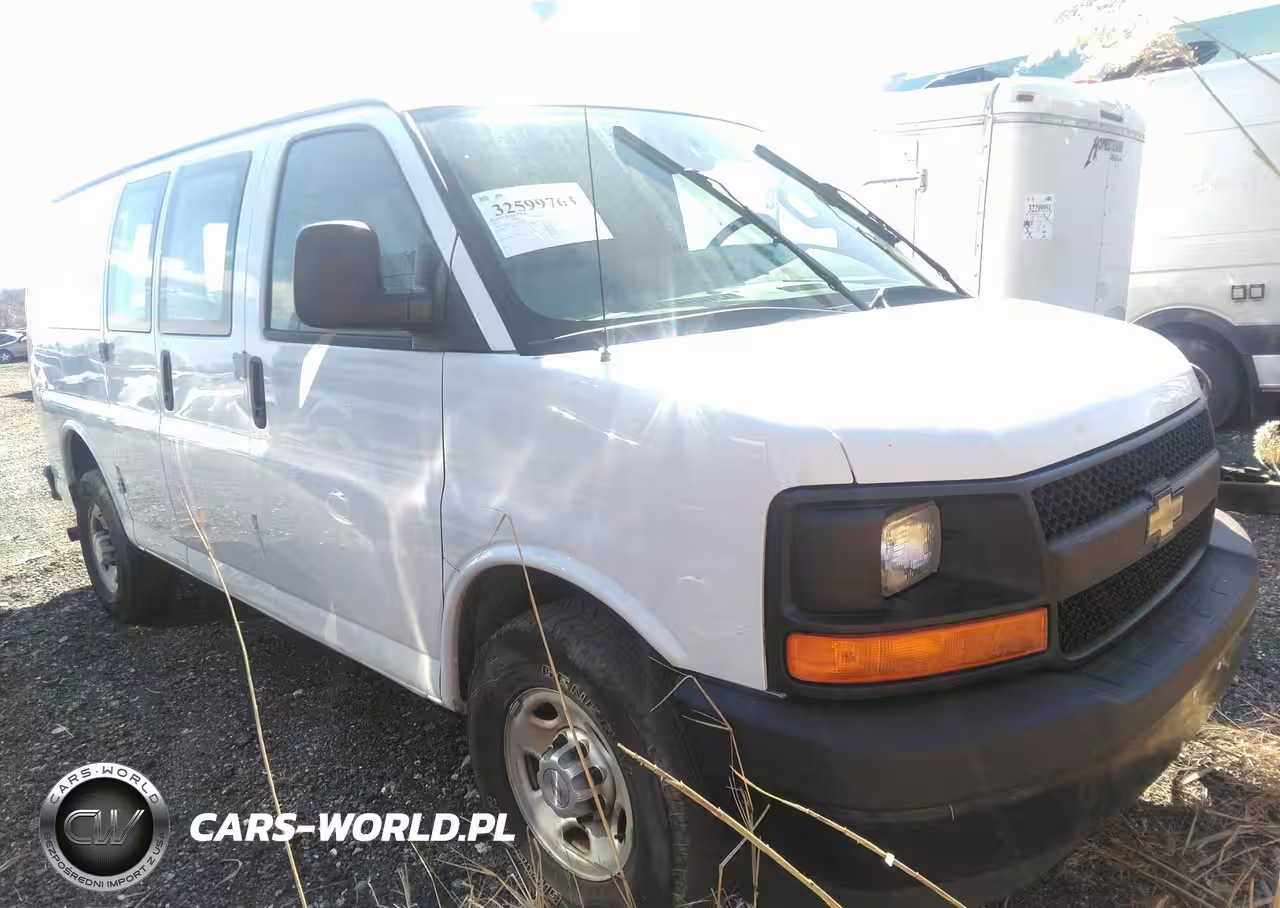 2017 GMC Savana Cutaway Work Van