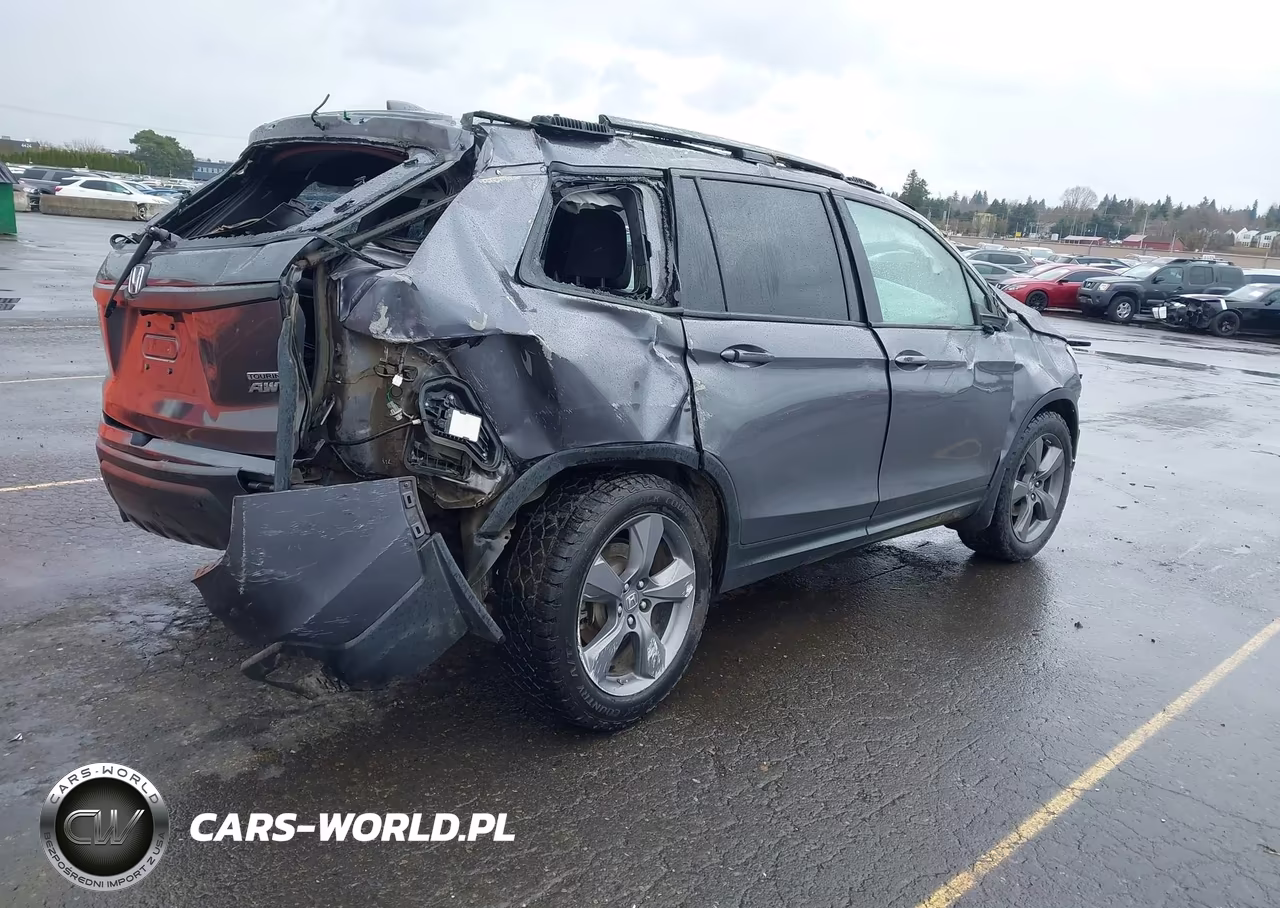 2019 Honda Passport Touring VIN:5FNYF8H90KB025939 - 4