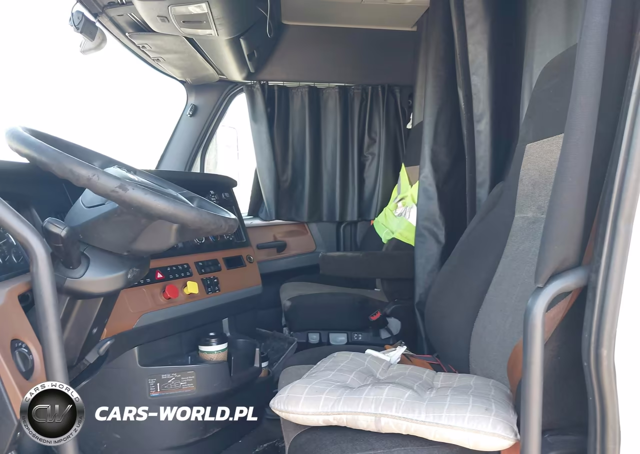 2019 Freightliner New Cascadia 126 VIN:3AKJHHDR3KSJW9030 - 7