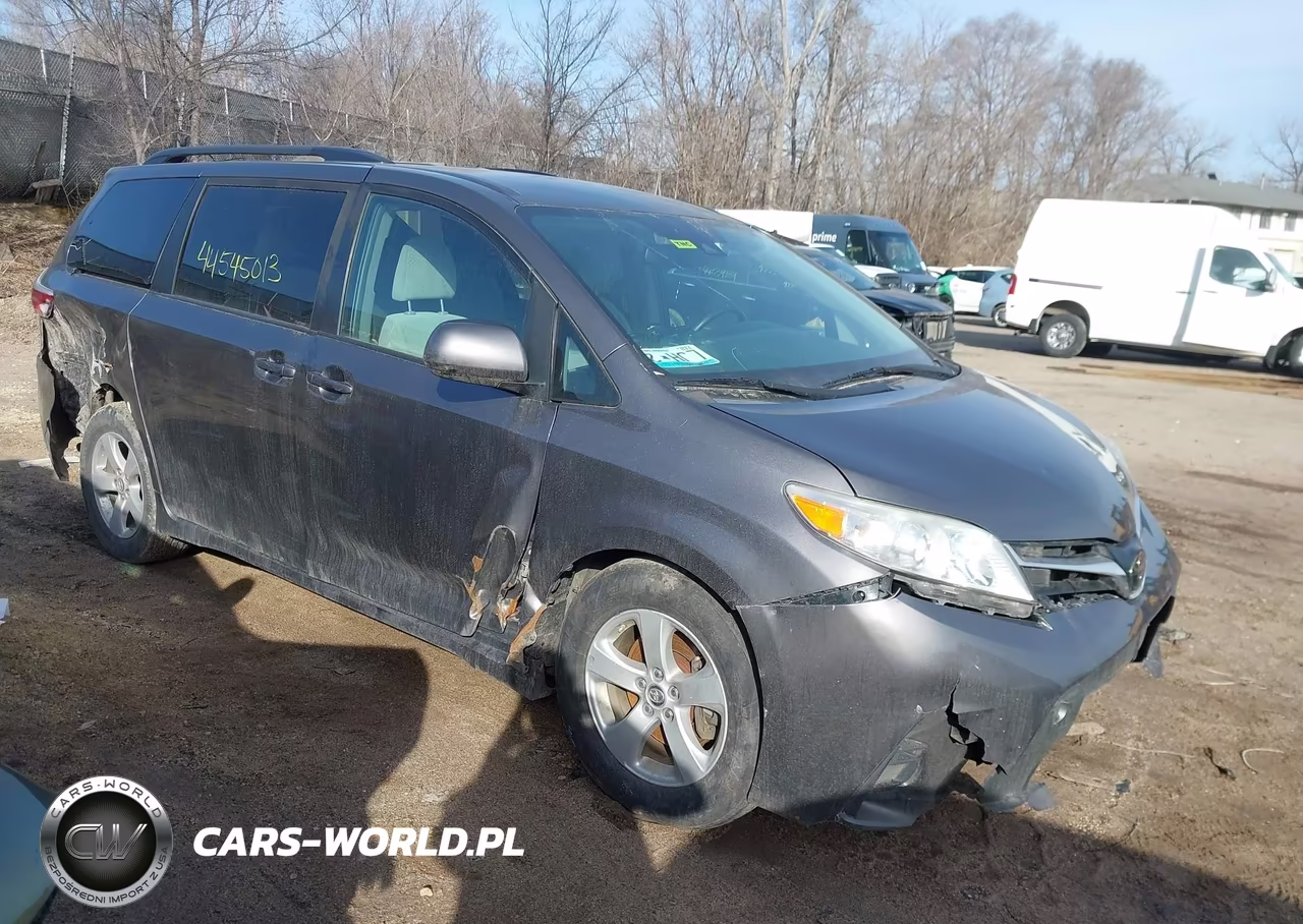 2019 Toyota Sienna Le 8 Passenger