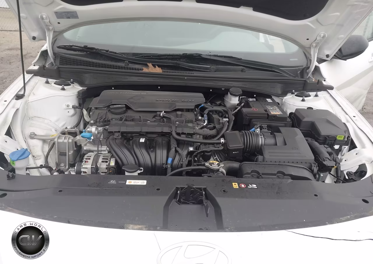 2025 Hyundai Elantra Sel Sport VIN:KMHLM4DGXSU994244 - 10